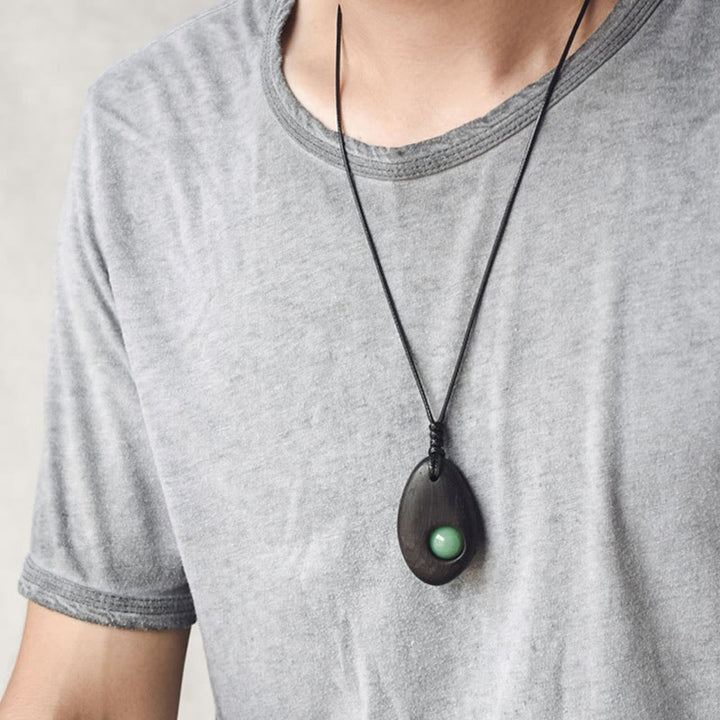 Buddha Stones Collar con colgante de paz y calma con aventurina verde y madera de ébano