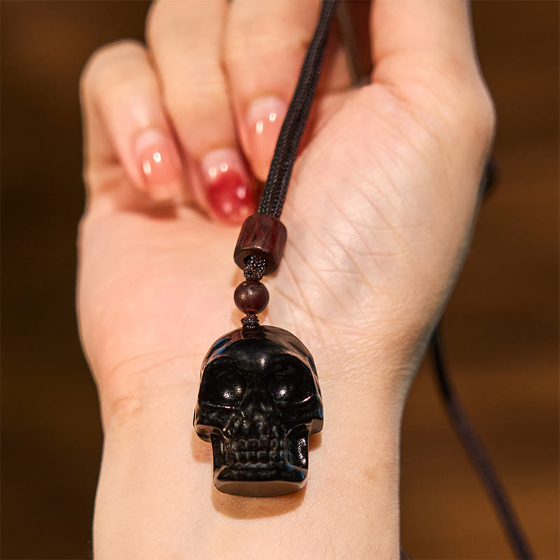Collar con colgante de esqueleto Shmashana con cuerda de obsidiana negra y Buddha Stones