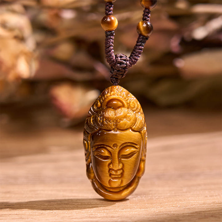 Collar con colgante de fuerza con cuerda y cabeza de Avalokitesvara, Kwan Yin, ojo de tigre y Buddha Stones
