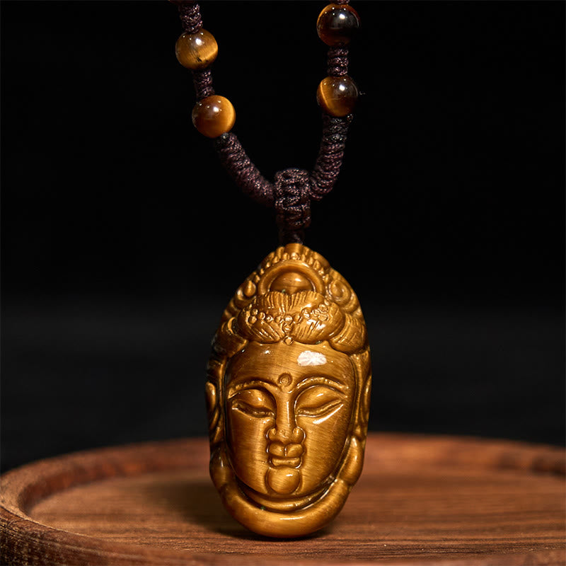 Collar con colgante de fuerza con cuerda y cabeza de Avalokitesvara, Kwan Yin, ojo de tigre y Buddha Stones