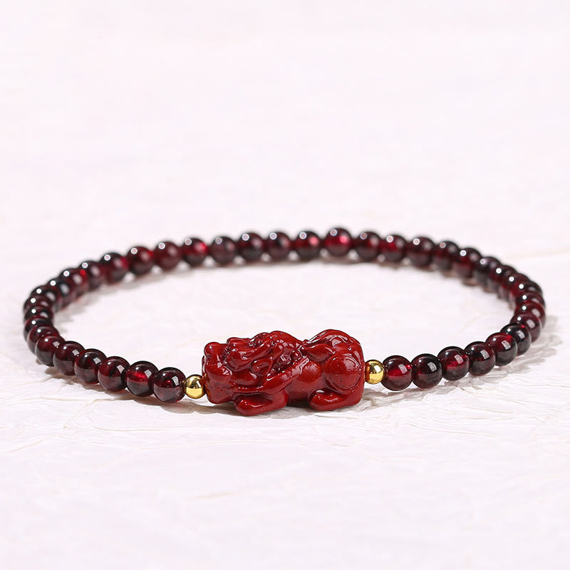 Pulsera protectora de cuentas cuadradas de cuarzo fresa PiXiu con granate y cinabrio de Buddha Stones