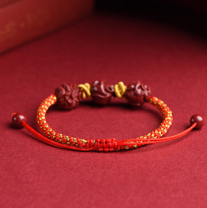 Pulsera de la suerte trenzada con hilo rojo del zodíaco chino hecha a mano con Buddha Stones y cinabrio