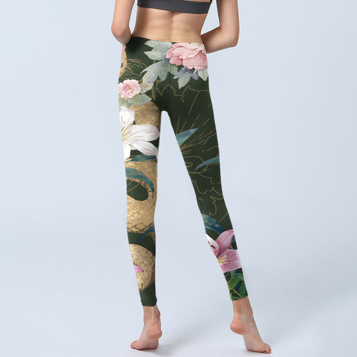 Leggings de yoga para mujer con estampado de flores de peonía, lirio, serpiente y piedras de Buddha Stones, color verde y dorado - image 6