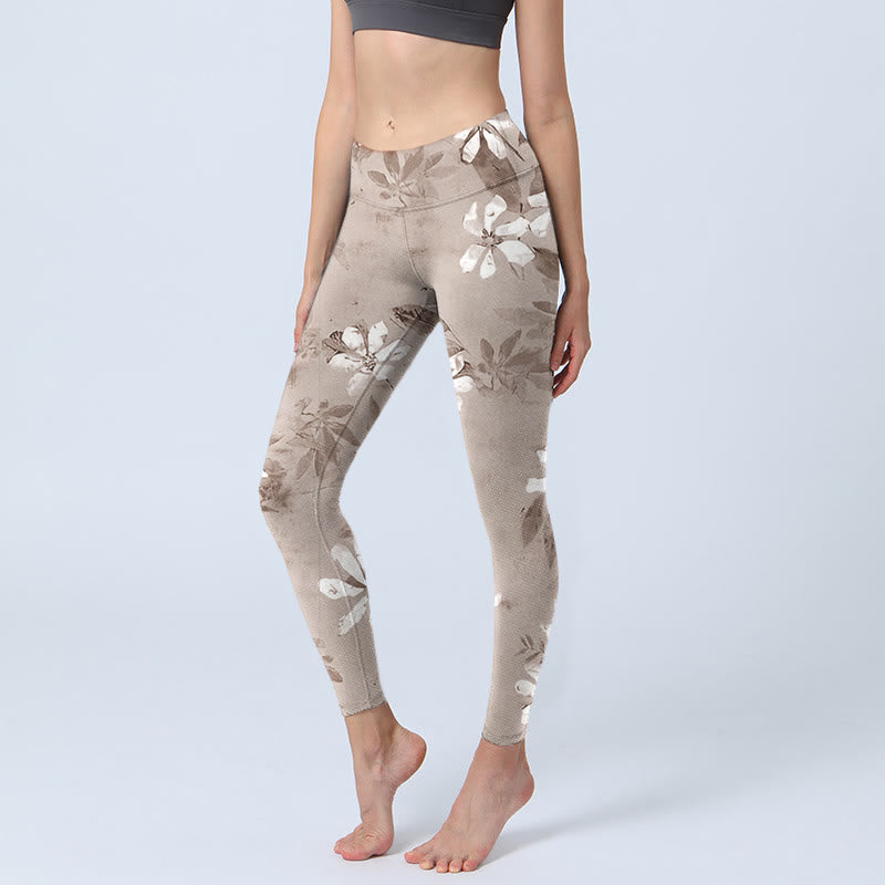 Leggings de yoga para mujer con estampado de flores blancas y marrones y Buddha Stones - Madera burda - US18，UK/AU22，EU50 (4XL) - image 0