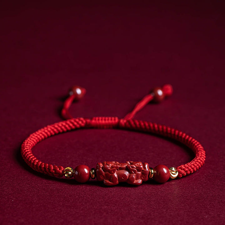 Pulsera trenzada de hilo rojo con bendición de PiXiu y mango de ruyi de cinabrio hecha a mano con Buddha Stones