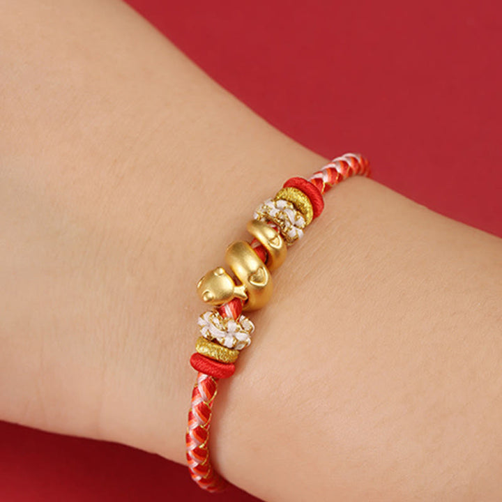 Pulsera trenzada con hilo rojo degradado y Buddha Stones en plata de ley 999 con el año de la serpiente y la suerte
