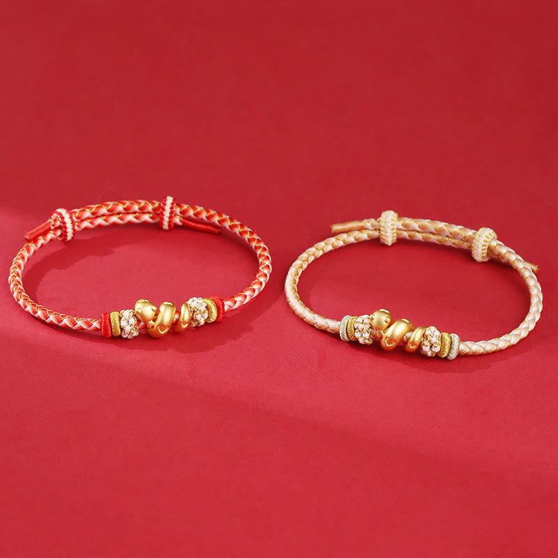 Pulsera trenzada con hilo rojo degradado y Buddha Stones en plata de ley 999 con el año de la serpiente y la suerte