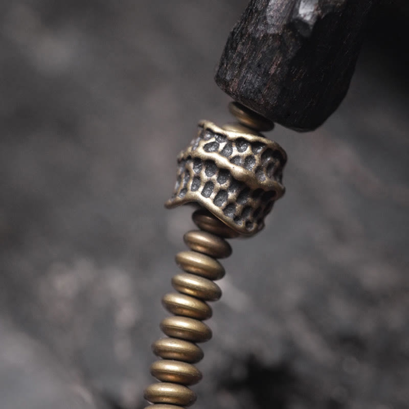 Pulsera de doble vuelta con Buddha Stones, madera de ébano, cobre, latón y ágata roja