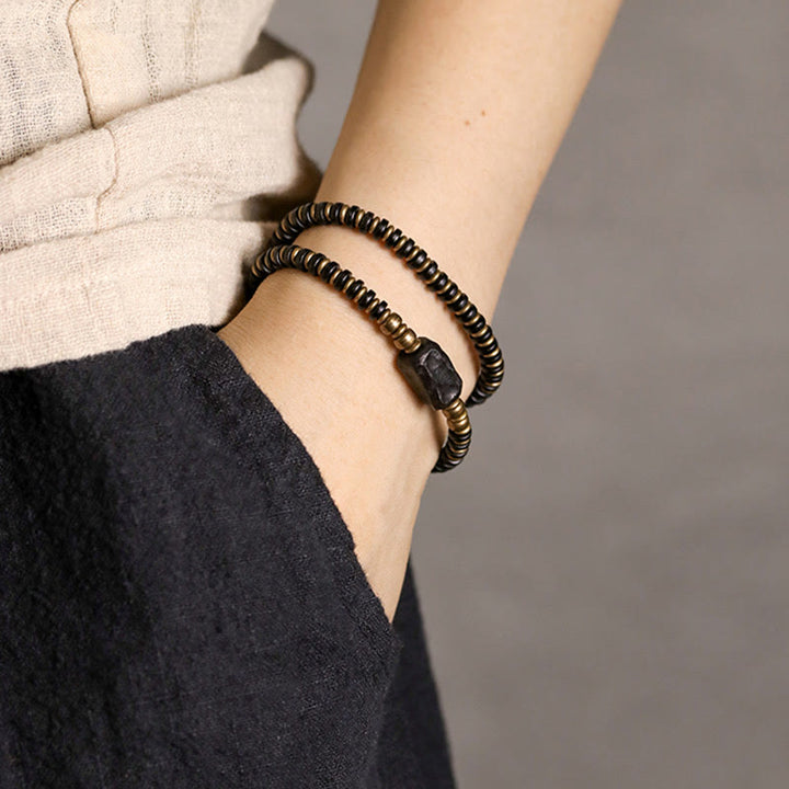 Pulsera de doble vuelta con Buddha Stones, madera de ébano, sándalo verde, cobre y latón