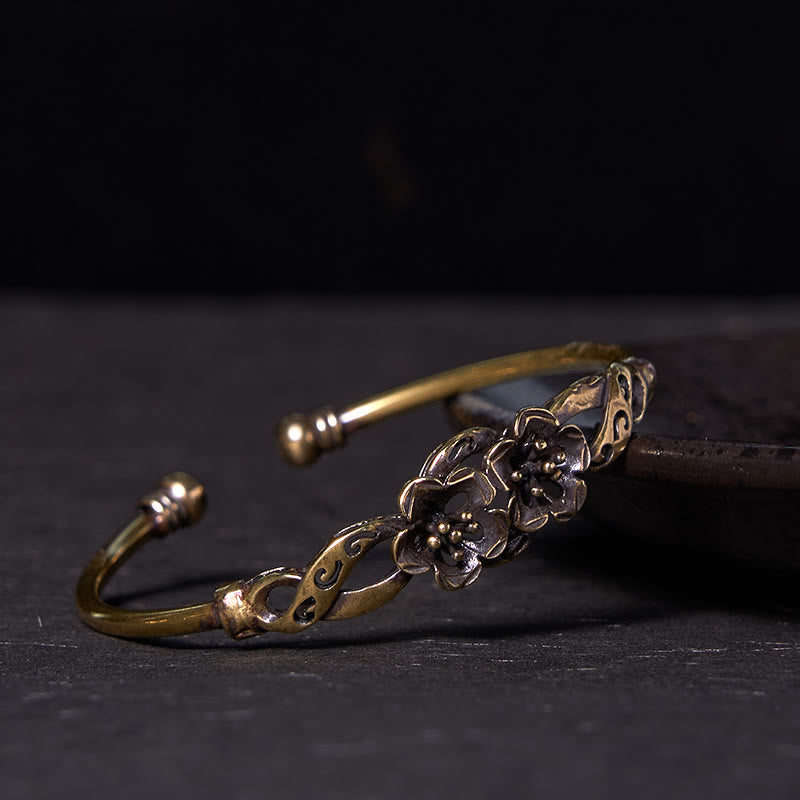 Brazalete de cobre y latón con Buddha Stones, flores, hojas y suerte para la curación