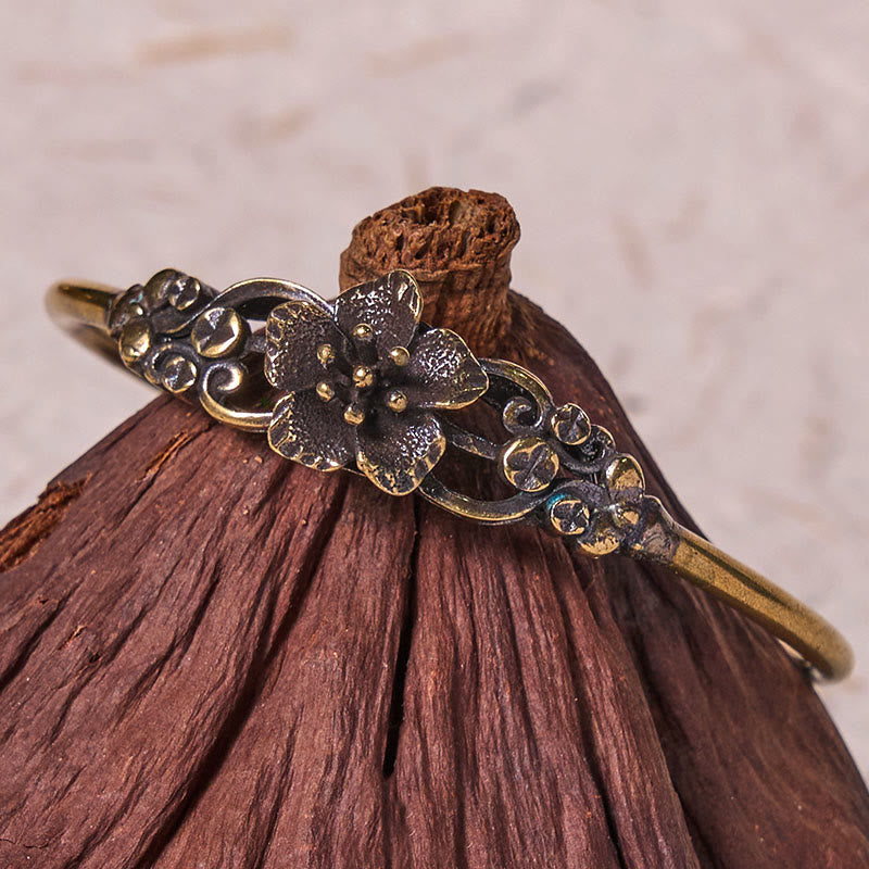 Brazalete de cobre y latón con Buddha Stones, flores, hojas y suerte para la curación