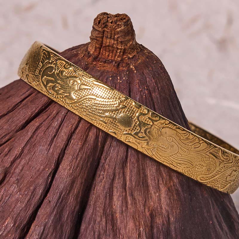 Pulsera de protección de la suerte de latón y cobre tallada con Buddha Stones, dragón y fénix jugando con una perla