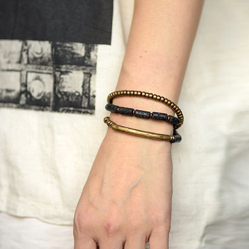 Pulsera envolvente de varias vueltas con piedra de lava vintage de Buddha Stones, cobre y latón