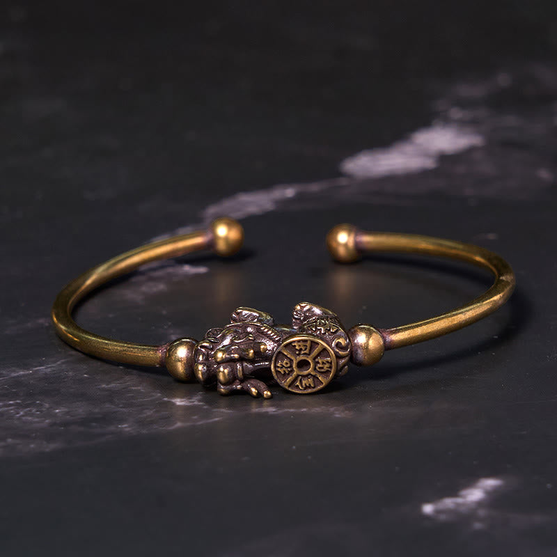 Pulsera de cobre y latón con Buddha Stones Pi Xiu y brújula que lleva el personaje Fu