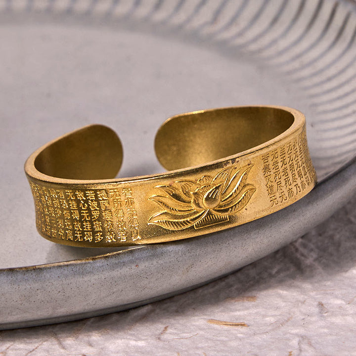 Brazalete de la paz de cobre y latón con sutra del corazón y flores de loto con Buddha Stones