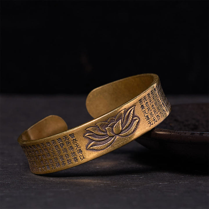 Brazalete de la paz de cobre y latón con sutra del corazón y flores de loto con Buddha Stones
