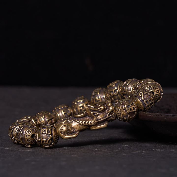 Pulsera de riqueza con cuentas de cobre y seis palabras verdaderas 'Om Mani Padme Hum' con Buddha Stones Pi Xiu y el carácter Fu