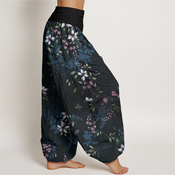 Pantalones bombachos de mujer con cintura elástica, estampado de pequeñas flores blancas y hojas verdes en algodón con Buddha Stones - image 2