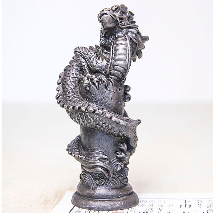 Estatua de resina fundida con óxido de hierro y polvo de Buddha Stones hecha a mano con forma de dragón volador alrededor del pilar para decoración del hogar - image 16