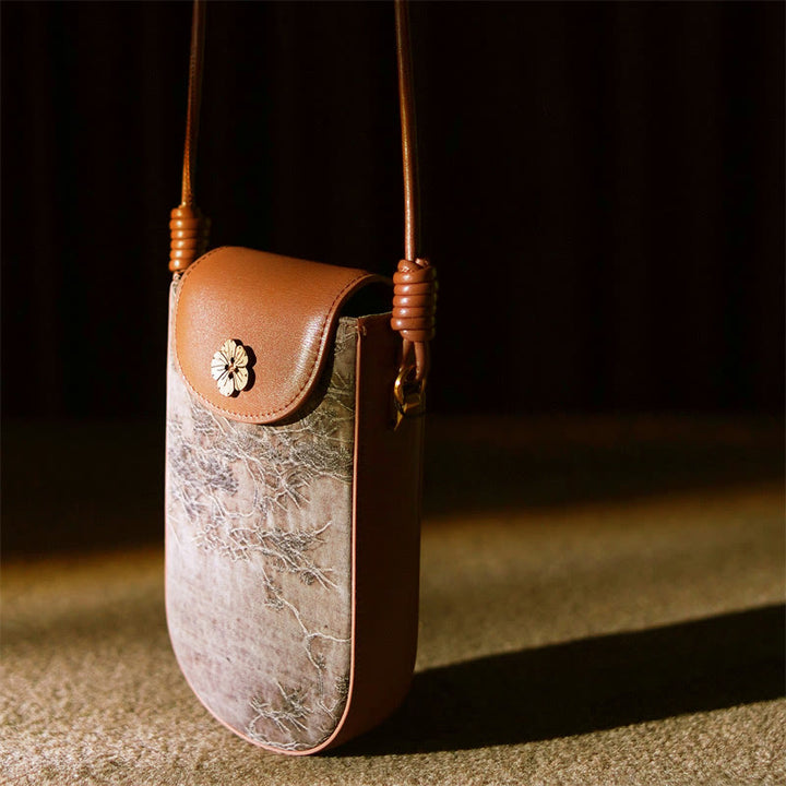 Bolso de hombro con brocado y hojas de mariposa, flores, ramas y hojas de Buddha Stones