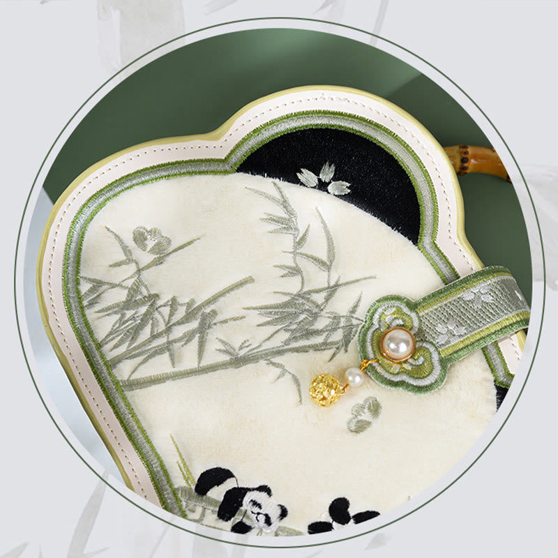 Bolso bandolera con borlas y nudo chino, cadena de perlas bordada con bambú y Buddha Stones y panda