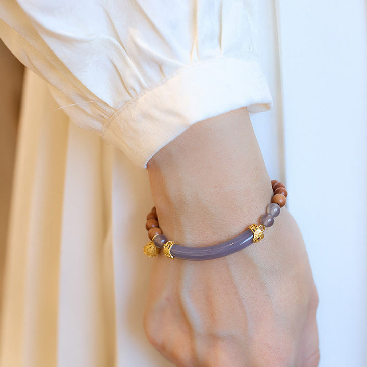 Brazalete tipo brazalete con Buddha Stones, sándalo, ágata gris y calcedonia