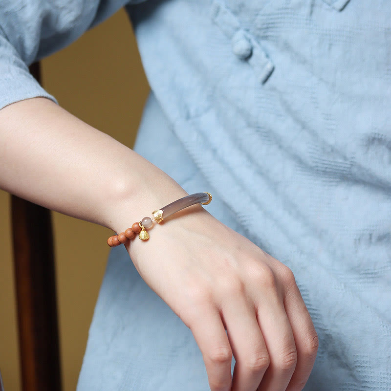 Brazalete tipo brazalete con Buddha Stones, sándalo, ágata gris y calcedonia