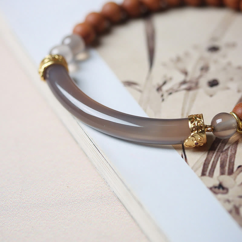 Brazalete tipo brazalete con Buddha Stones, sándalo, ágata gris y calcedonia