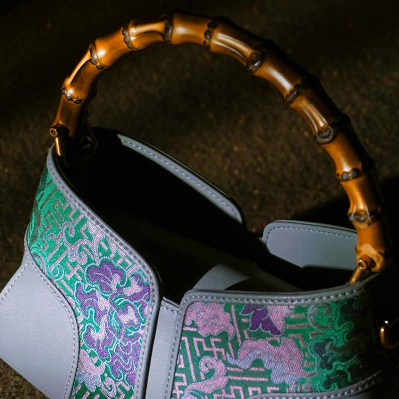 Bolso bandolera de seda Xiangyunsha con brocado Song y asa de bambú con Buddha Stones