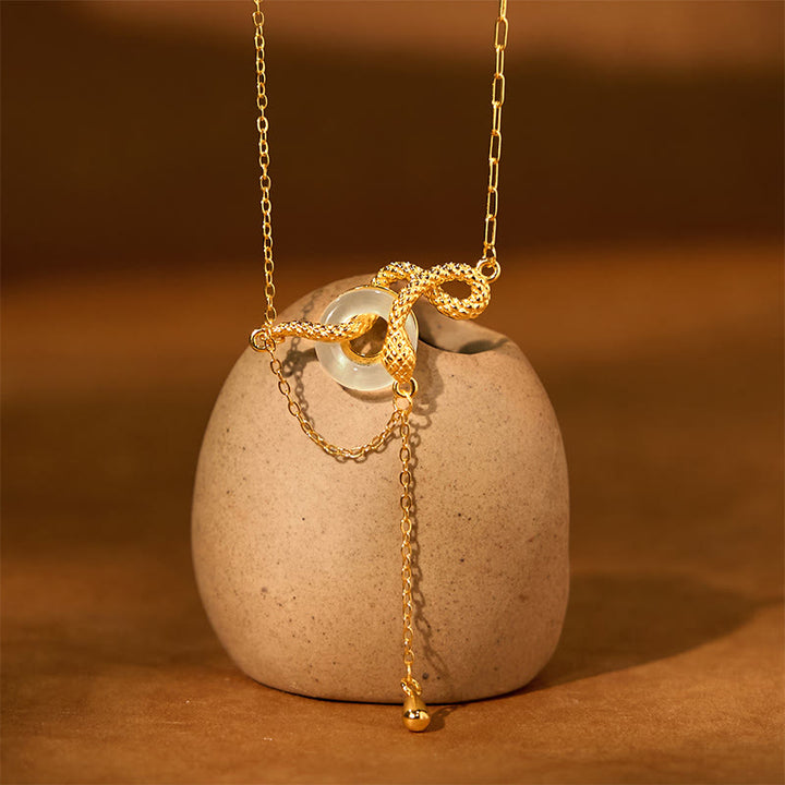 Collar con colgante de armonía del año de la serpiente en plata de ley 925 con hebilla de paz y calcedonia y Buddha Stones