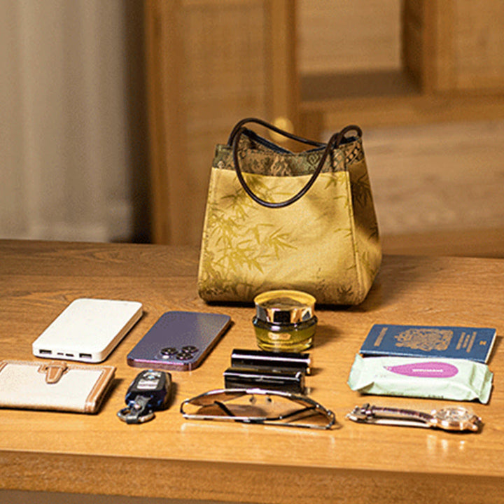 Bolso de Buddha Stones de seda Xiangyunsha con borlas y colgante de cuentas de ramas de bambú y piedras de Buda