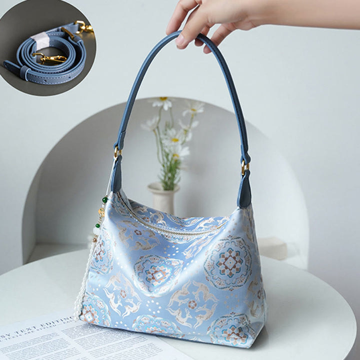 Bolso bandolera con brocado de seda Xiangyunsha con diseño de Buddha Stones, loto, bambú, grulla, ciervo, mariposa, montaña