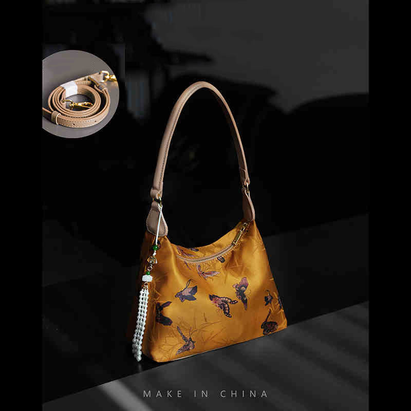 Bolso bandolera con brocado de seda Xiangyunsha con diseño de Buddha Stones, loto, bambú, grulla, ciervo, mariposa, montaña
