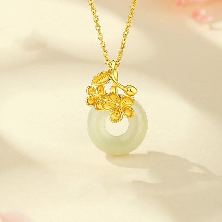 Colgante de plata de ley 999 con diseño de flor de durazno y hebilla de la paz con jade hetiano y Buddha Stones - Jade hetiano dorado - image 0