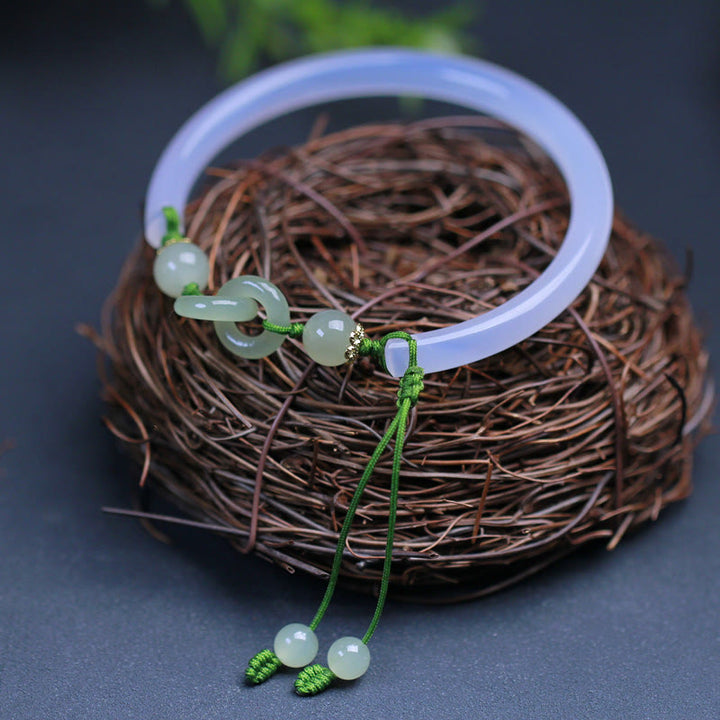 Pulsera de cuentas de jade hetiano de ágata blanca natural con Buddha Stones entrelazadas
