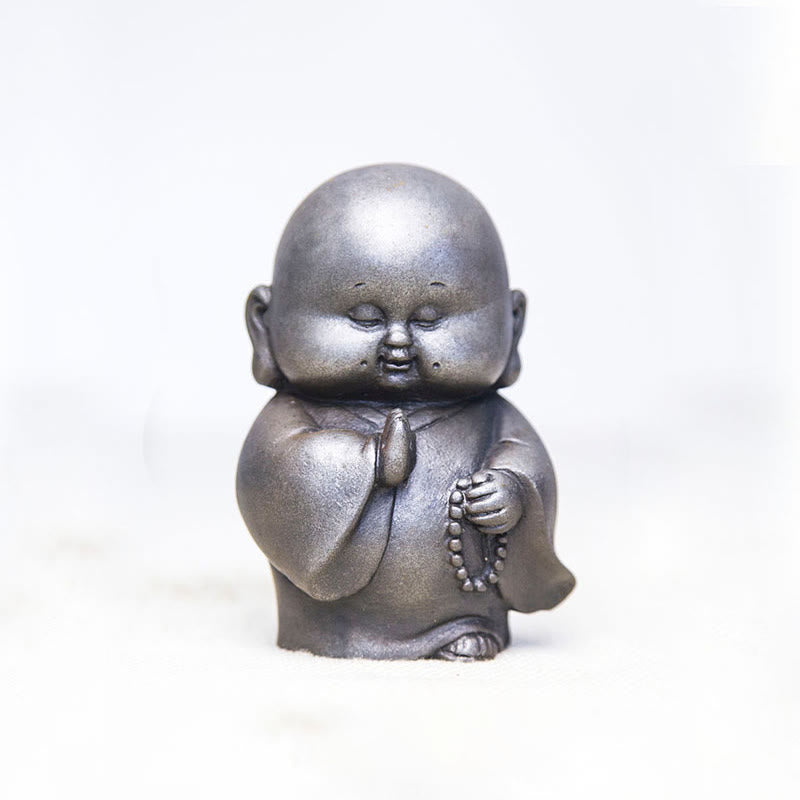 Estatua de resina fundida con óxido de hierro en polvo de monje pequeño hecha a mano con Buddha Stones para decoración del hogar - Versión pulida 12*8*8cm - image 13