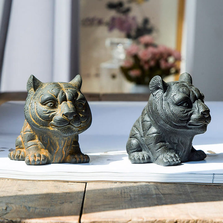 Estatua de resina fundida con óxido de hierro en polvo de tigre pequeña y encantadora hecha a mano con Buddha Stones para decoración del hogar - image 11