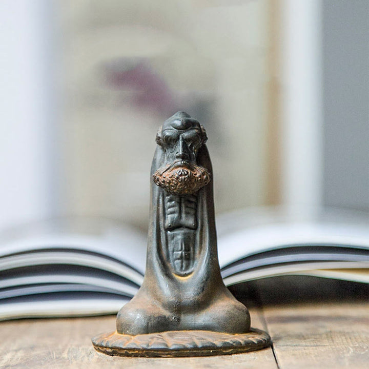 Estatua de resina fundida con óxido de hierro en polvo de Bodhidharma hecha a mano con Buddha Stones para decoración del hogar