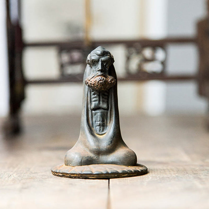 Estatua de resina fundida con óxido de hierro en polvo de Bodhidharma hecha a mano con Buddha Stones para decoración del hogar
