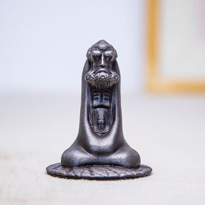 Estatua de resina fundida con óxido de hierro en polvo de Bodhidharma hecha a mano con Buddha Stones para decoración del hogar