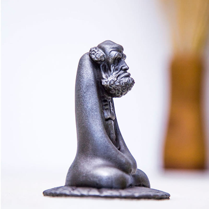 Estatua de resina fundida con óxido de hierro en polvo de Bodhidharma hecha a mano con Buddha Stones para decoración del hogar