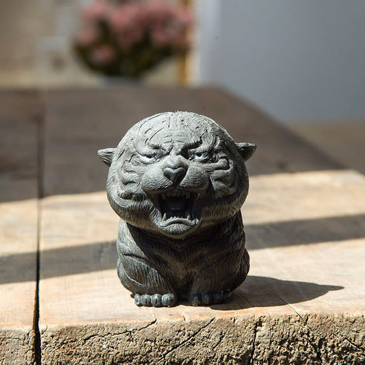 Estatua de resina fundida con óxido de hierro en polvo de tigre rugiente hecha a mano con Buddha Stones para decoración del hogar - image 15