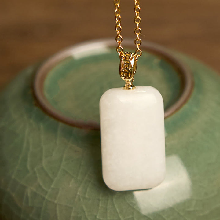 Colgante de collar de prosperidad de plata y jade hetiano con piedras de Buddha Stones