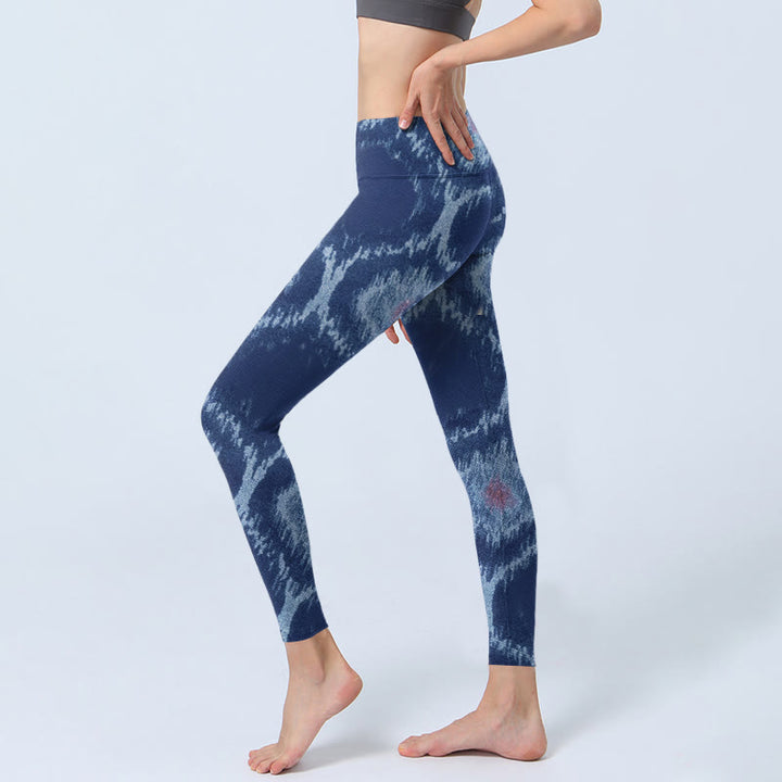 Leggings de yoga para mujer con diseño en azul marino y blanco de Buddha Stones - image 3