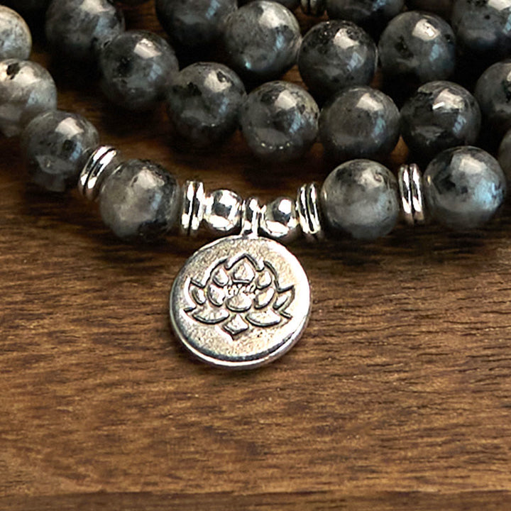 Pulsera de positividad de loto con piedra negra brillante natural multicapa con 108 cuentas de Buddha Stones
