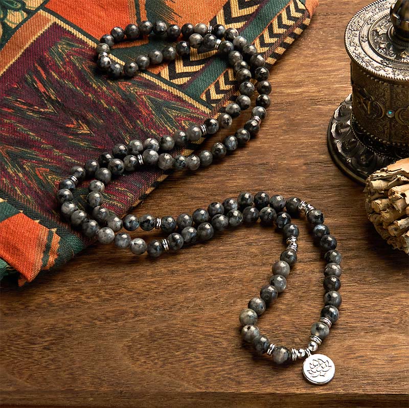 Pulsera de positividad de loto con piedra negra brillante natural multicapa con 108 cuentas de Buddha Stones