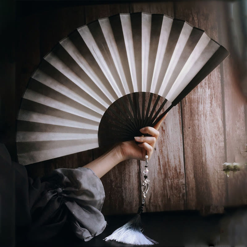 Buddha Stones Abanico plegable de bambú de mano con papel de arroz degradado en tinta blanca y negra - image 2