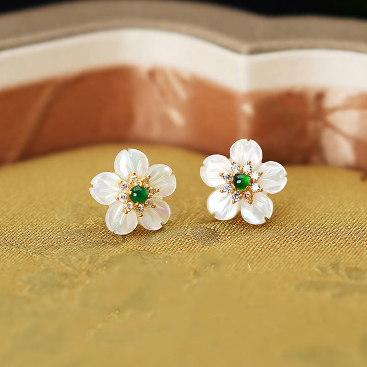 Pendientes de bendición de flor de jade con piedra Tridacna de plata de ley 925 de Buddha Stones