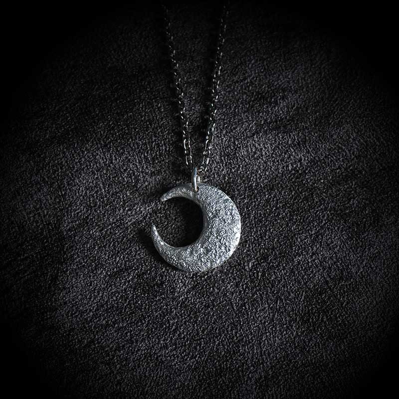 Collar con colgante de equilibrio de luna de plata de ley 999 con Buddha Stones - image 1