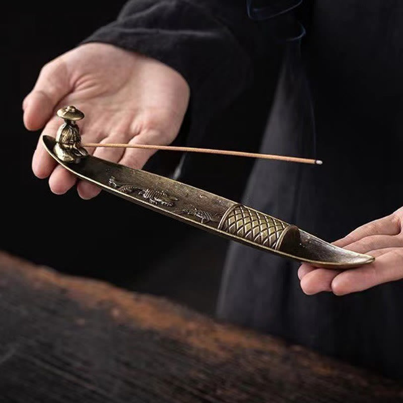 Quemador de incienso de aleación de zinc con forma de pez koi y barco de pescador con Buddha Stones, decoración curativa - image 1